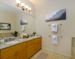 Primary bathroom Fairways at Mauna Lani 402