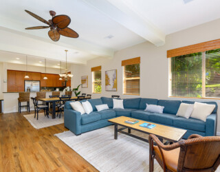 Living area 402 Fairways