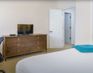 Guest bedroom 1